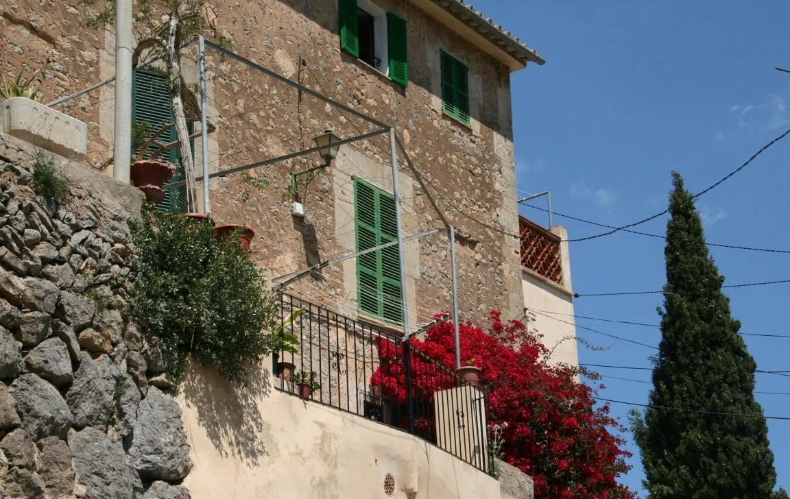 Esporles property.