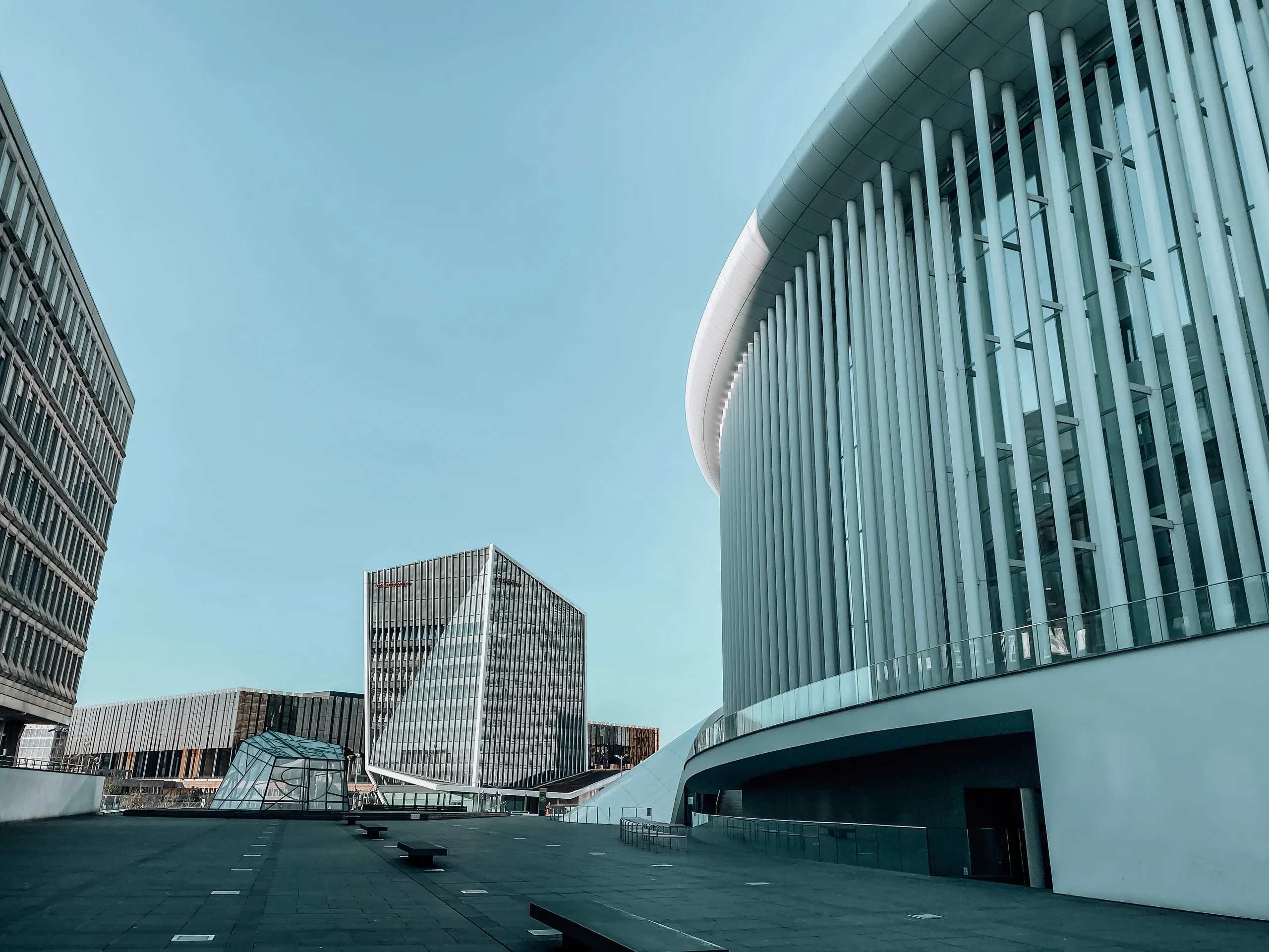 With a data integration software, real estate professionals can understand where are the most interesting investments in Luxembourg, close to where the main employers are