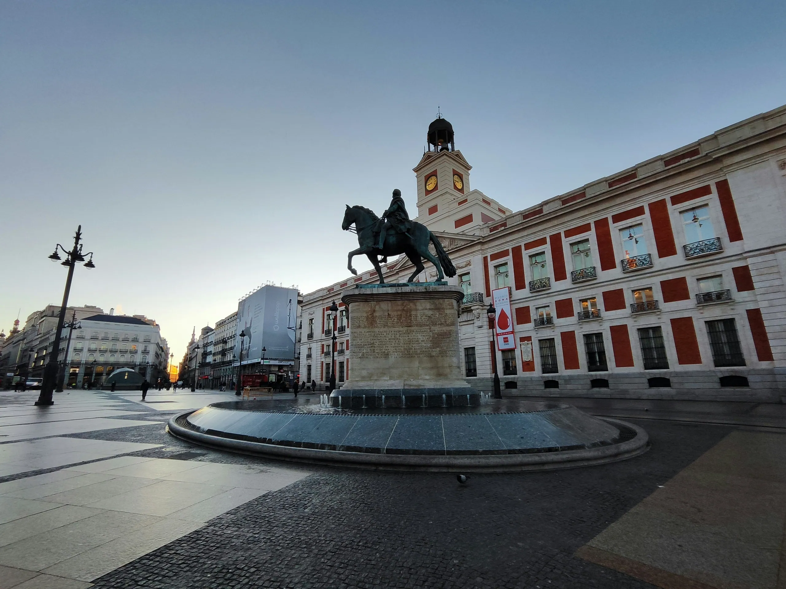 Plaça Puerta del Sol, Madrid, Espanya