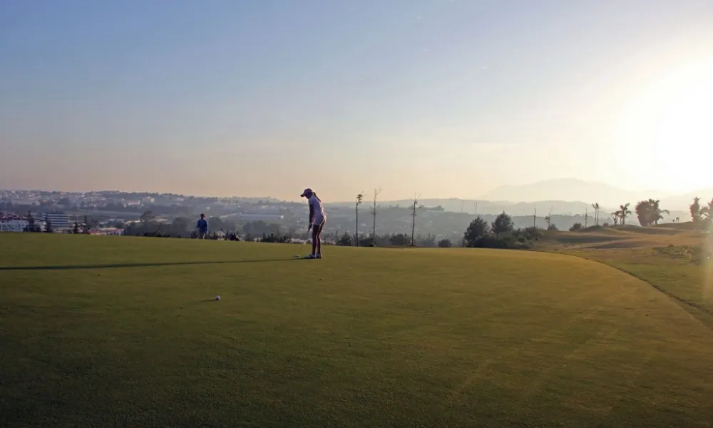 magna marbella golf casafari