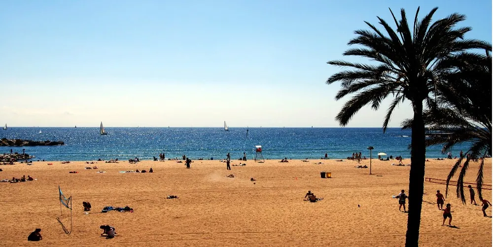 Platja a prop del Raval, Barcelona, Espanya