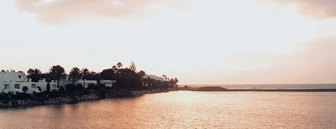 El mercat immobiliari de Sotogrande Costa ofereix xalets a primera línia de mar.