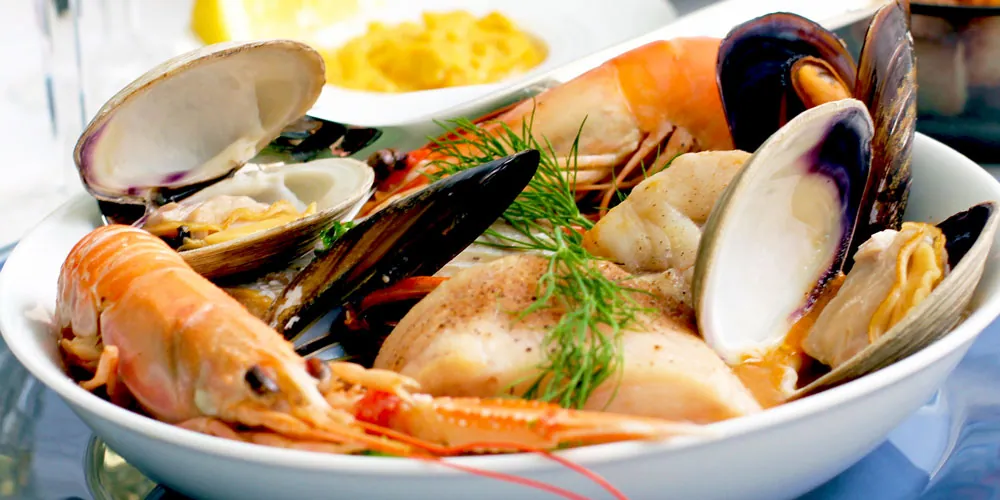 Plat ple de marisc, habitual en la gastronomia mediterrània